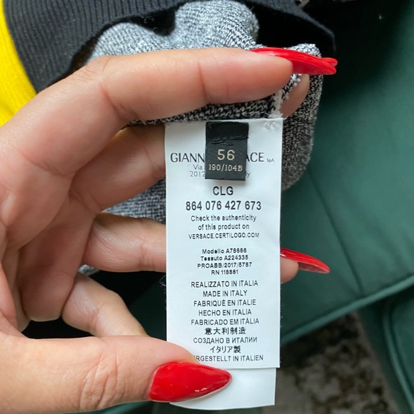 Versace sweater - Picture 3 of 3